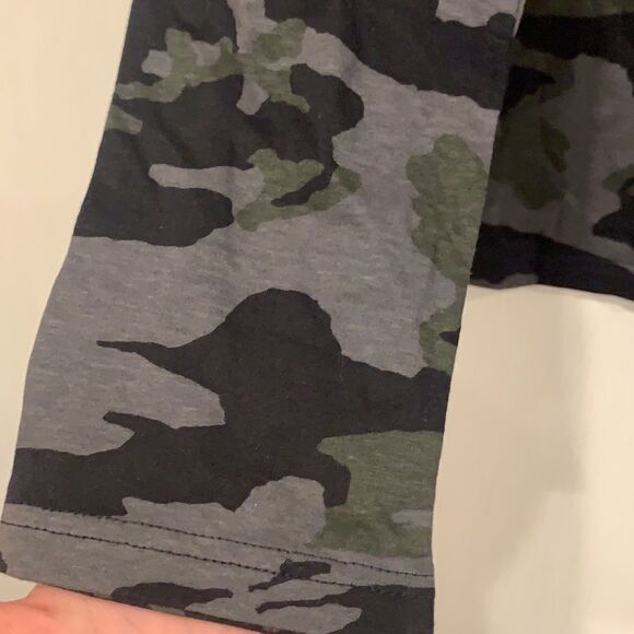 Wrap camo print long sleeve packet T-shirt - Picture 8 of 8
